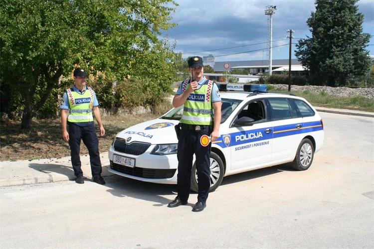 Pulska policija sutra će provesti preventivnu akciju 'USPORI – U PROMETU NISI SAM'